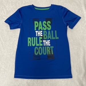 Boys medium t shirt pass the ball rule the court